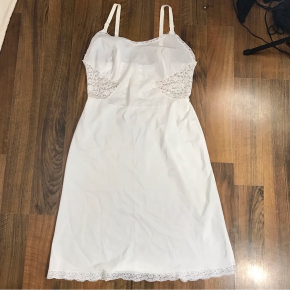 Vintage handmade lingerie slip white silky lace trim peekaboo sides - Picture 5 of 9